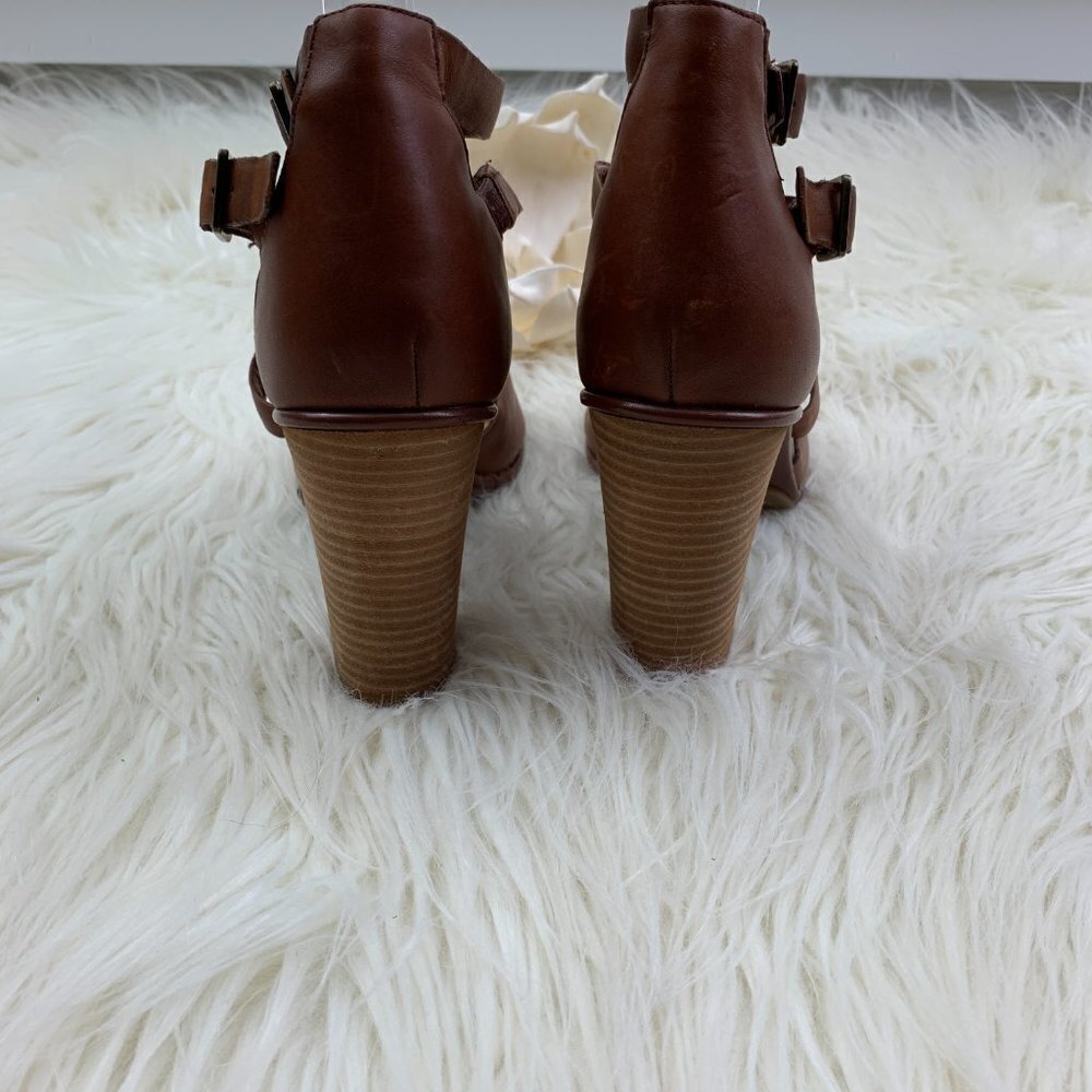Lauren Ralph Lauren Retro Vibes Peep Toe Double Buckle Stacked Heels Women's 9 - Picture 4 of 8